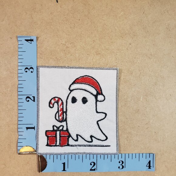 Ghost with a Christmas Present Iron-On embroidered patch - Picture 2 of 2